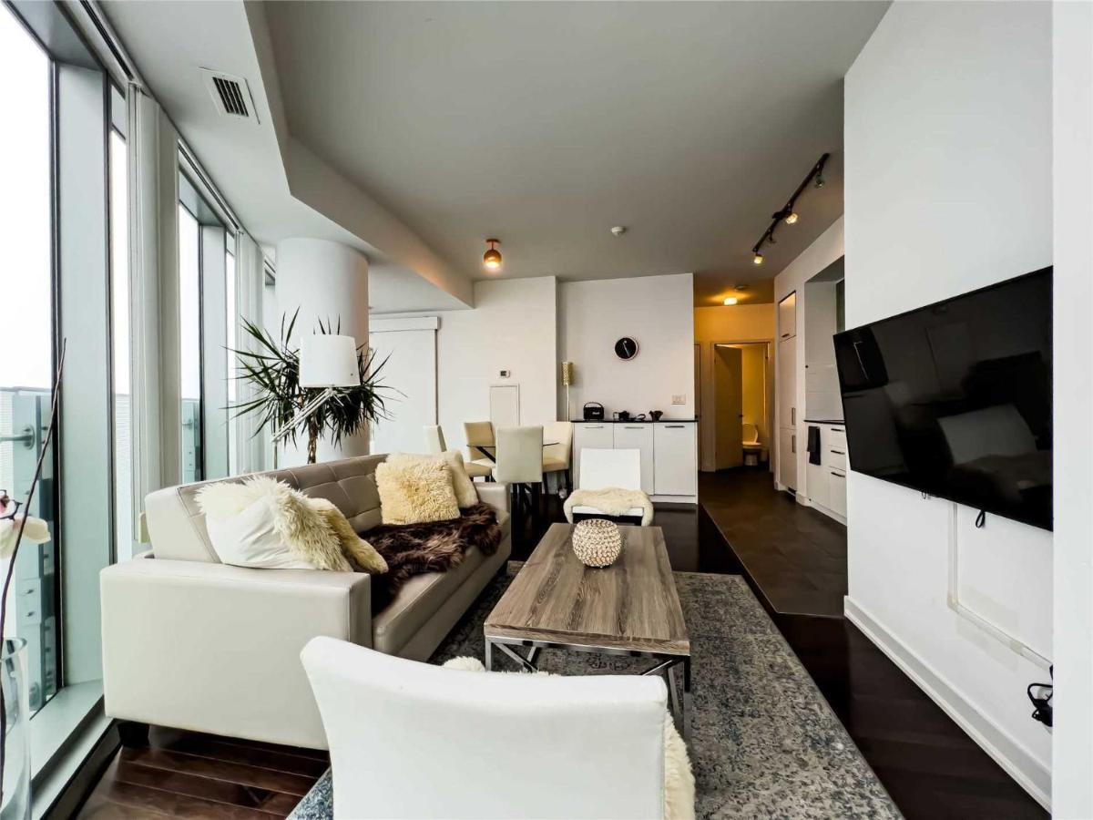 Luxury Condo In The Heart Of Toronto - Next To Scotiabank Arena Экстерьер фото